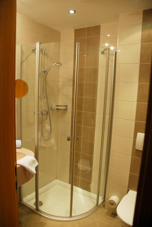 Alpenhotel Badmeister Flattach Quarto foto