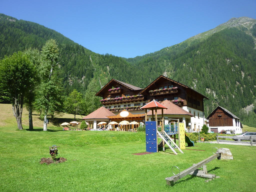 Alpenhotel Badmeister Flattach Exterior foto