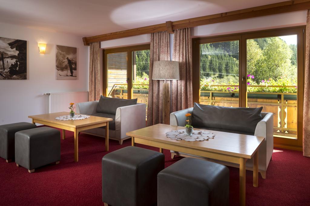 Alpenhotel Badmeister Flattach Exterior foto